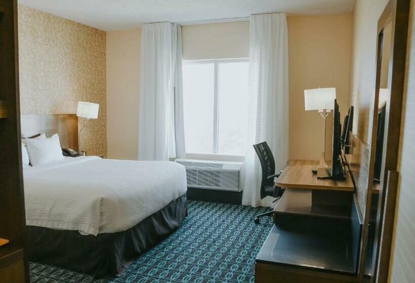 חדר סטנדרט עם מיטת קינג, Fairfield Inn & Suites By Marriott Lincoln Airport