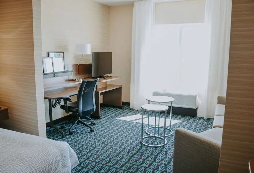 Sviitti, Fairfield Inn & Suites By Marriott Lincoln Airport