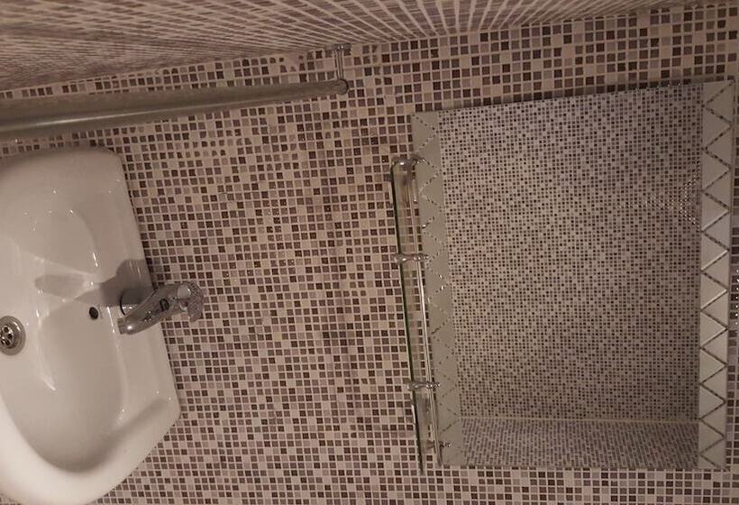 اتاق استاندارد, Golden Gate