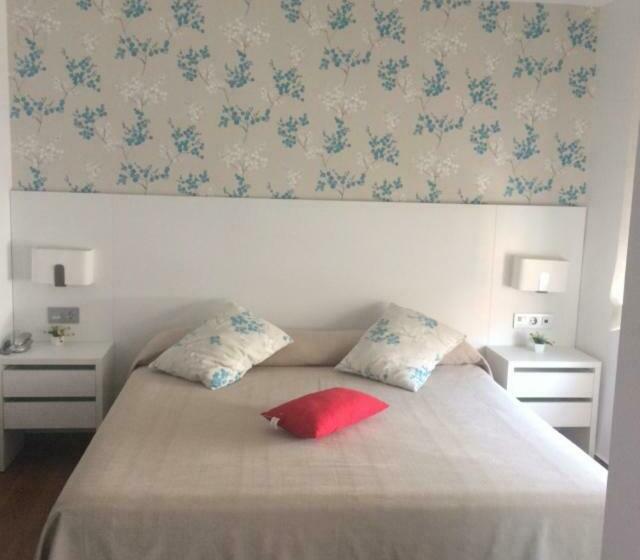 스탠다드 룸, Herreros