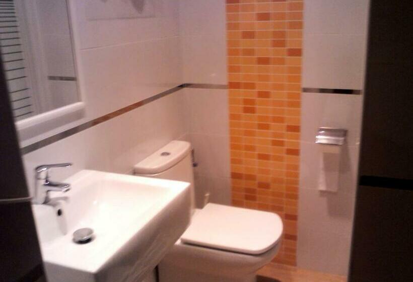 스탠다드 룸, Herreros