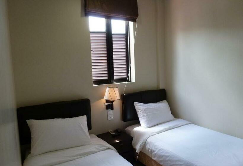 Quarto standard, Hong At Jonker Street
