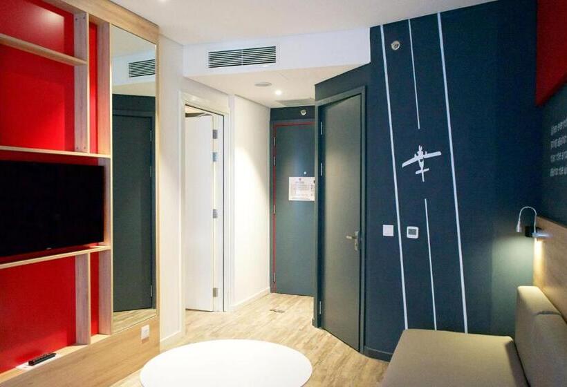 استودیوی استاندارد, Ibis Saigon Airport