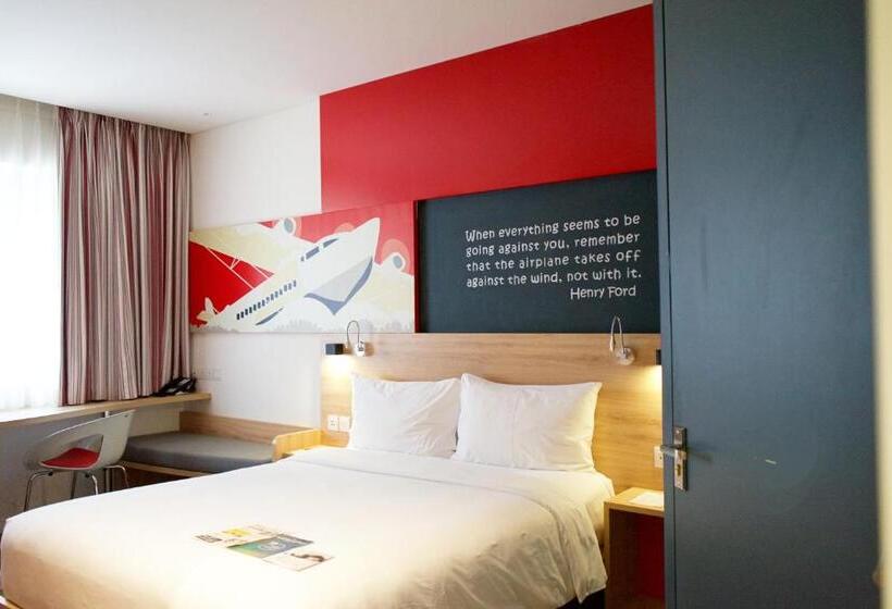 استودیوی استاندارد, Ibis Saigon Airport