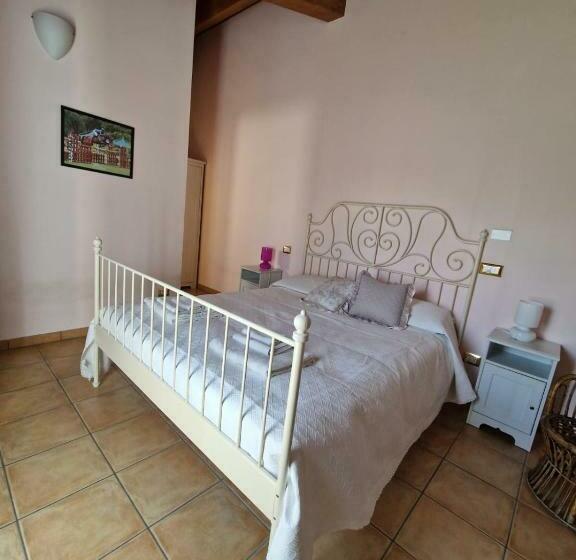 标准间, Insolent Inn