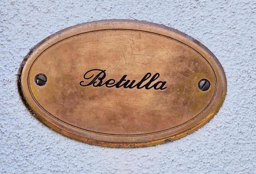 标准间, Insolent Inn