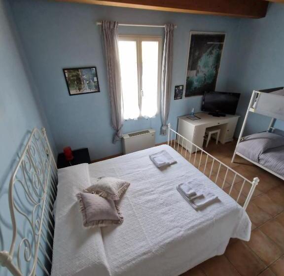 家庭间, Insolent Inn