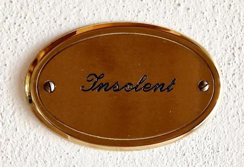 家庭间, Insolent Inn