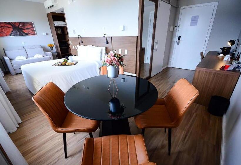 סוויטת מאסור, Intercity Pátio Pinda