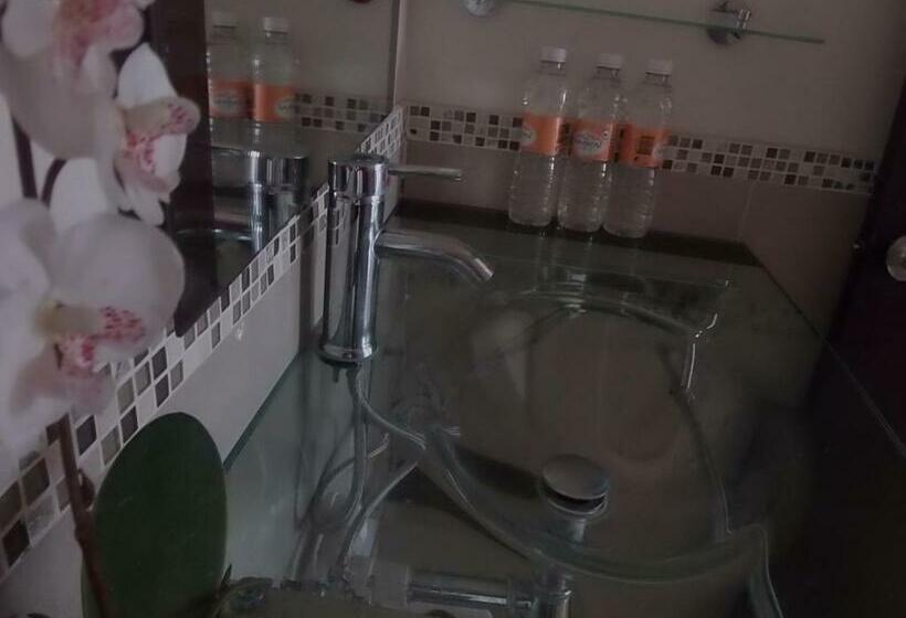 סוויטת 2 חדרי שינה, Raldos Inn