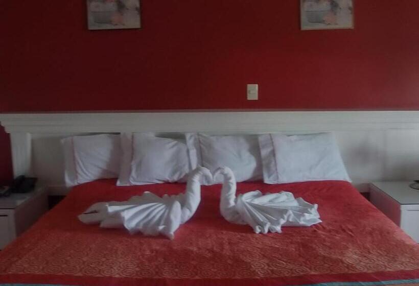 חדר דחוקס עם מיטת קינג, Raldos Inn