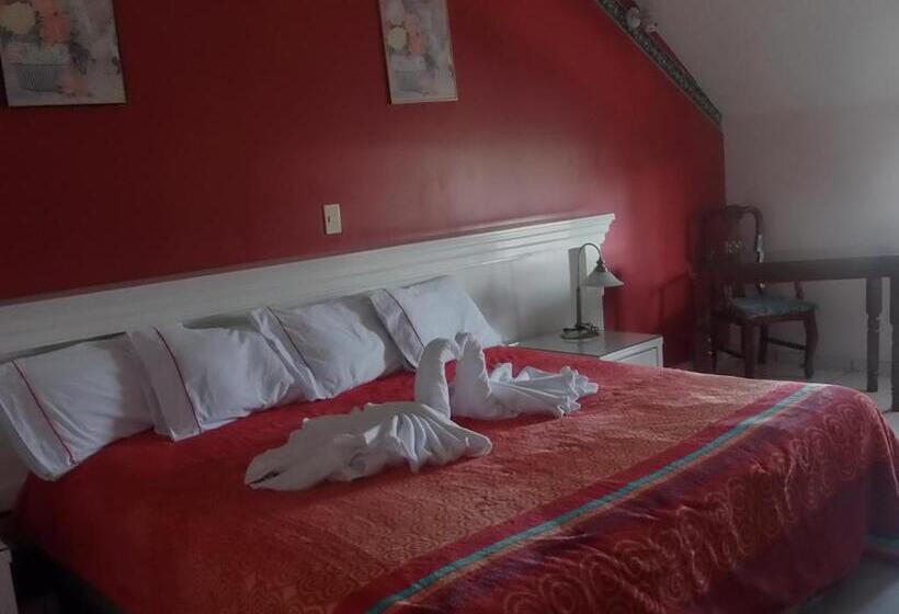 חדר דחוקס עם מיטת קינג, Raldos Inn