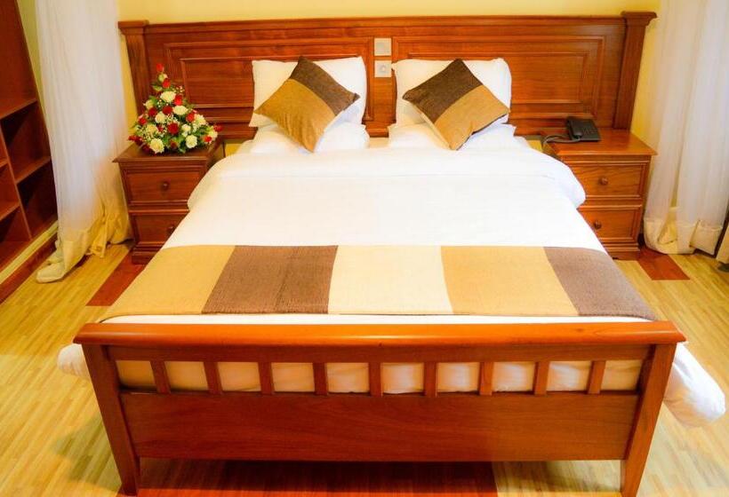 اتاق اجرایی, Red Ruby