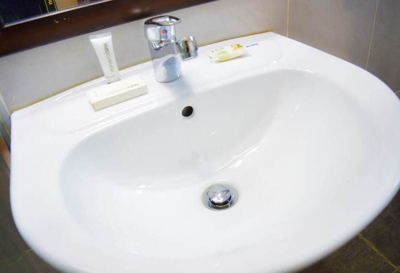 اتاق سوپریور, Red Ruby