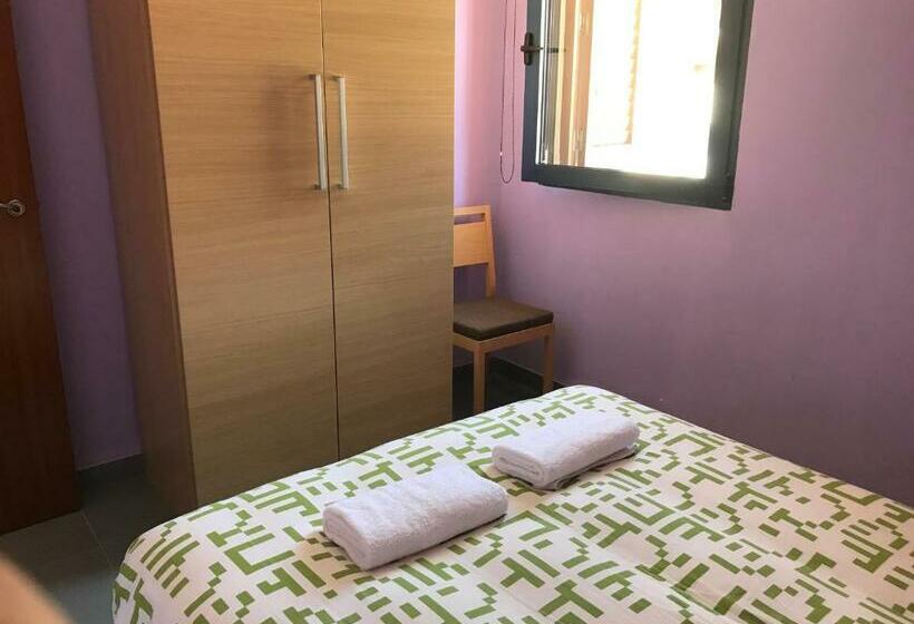 דירת שני חדרים, El Castellet Fanzara