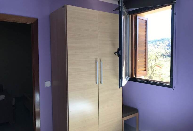 דירת שלושה חדרים, El Castellet Fanzara