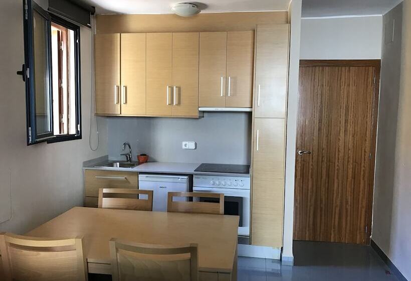 דירת שלושה חדרים, El Castellet Fanzara