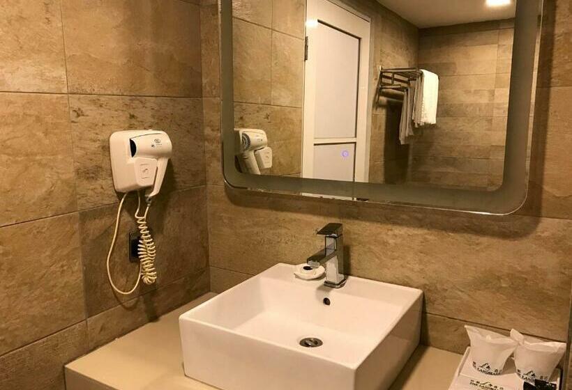 デラックスルーム, The Landmark