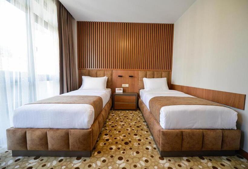 اتاق استاندارد با چشم‌انداز باغ, Calligraphy Hotel And Cottages