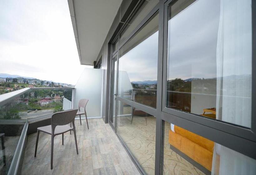 اتاق لوکس با بالکن و چشم‌انداز دریا, Calligraphy Hotel And Cottages