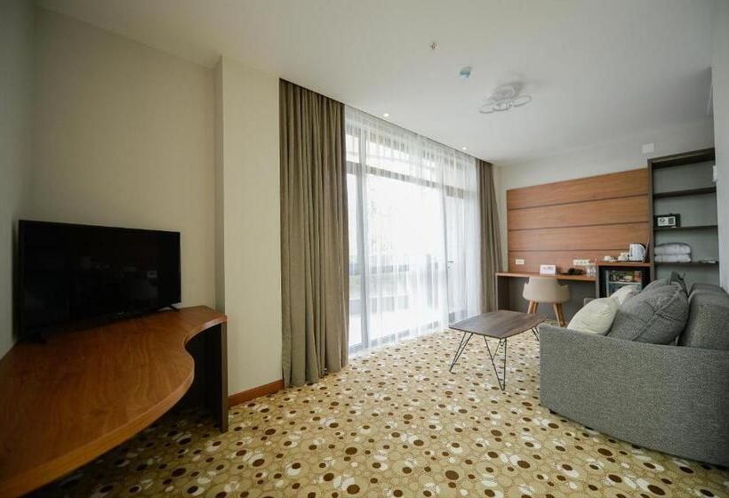 اتاق لوکس با بالکن و چشم‌انداز دریا, Calligraphy Hotel And Cottages