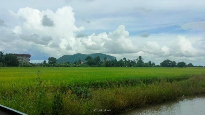 Одноместный Номер Вид на Сад, Bungalow Mat Hj Limah