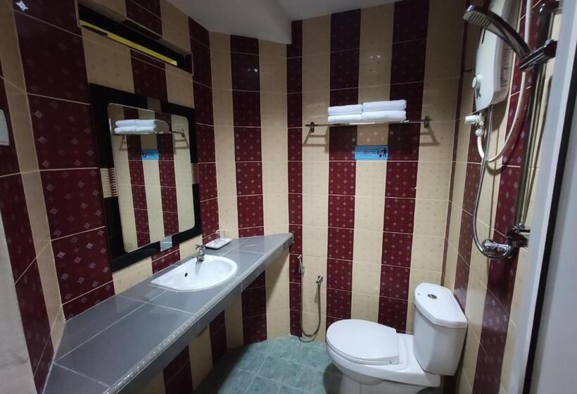 חדר דלוקס, Darul Salam Inn