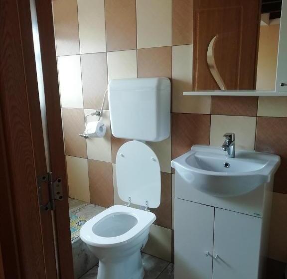 غرفة قياسية, Casa Leah