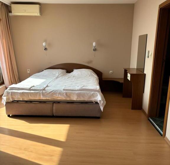 バルコニー付きスタンダードステューディオ, Relax Sarafovo