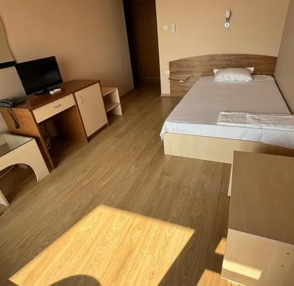 اتاق یک تخته با تراس, Relax Sarafovo