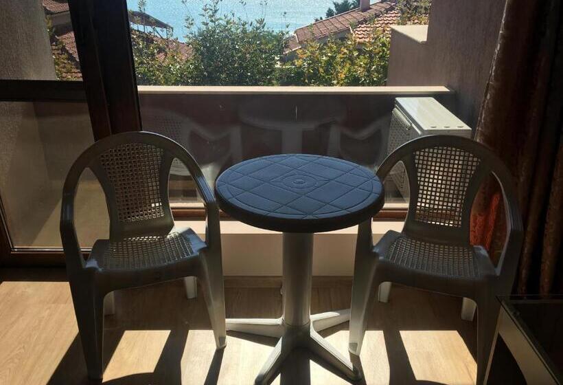 テラス付きシングルルーム, Relax Sarafovo