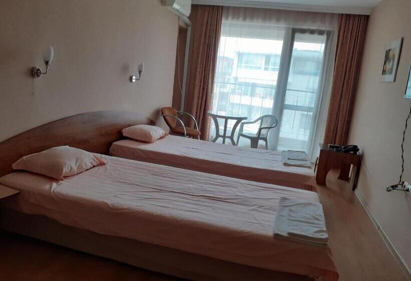 スタンダードルーム, Relax Sarafovo