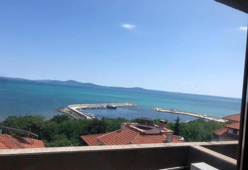 オーシャンビュースタンダードルーム, Relax Sarafovo