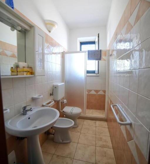 חדר סטנדרט לארבעה, Maxpensione