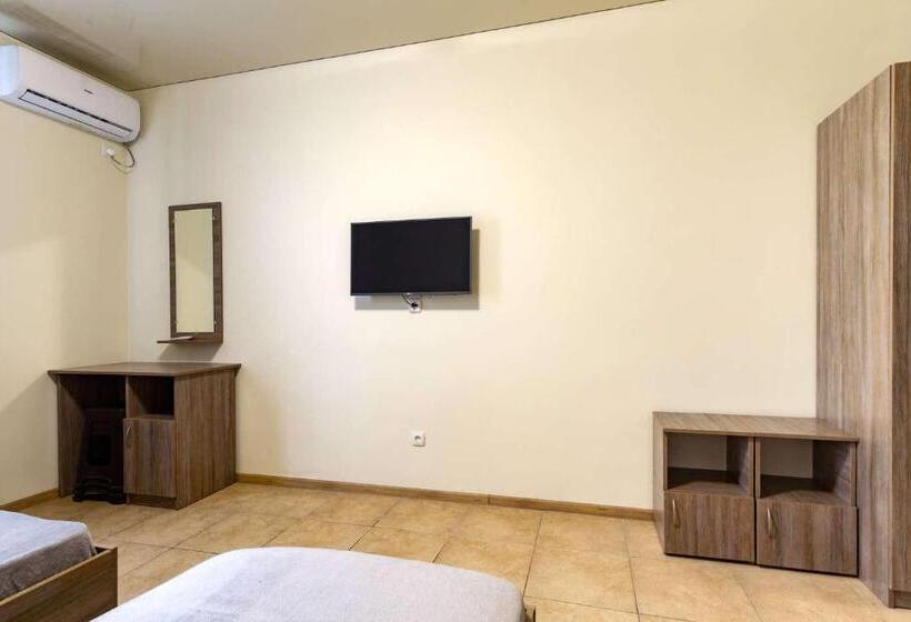 Четырехместный Номер Стандарт, база отдыха горный орел