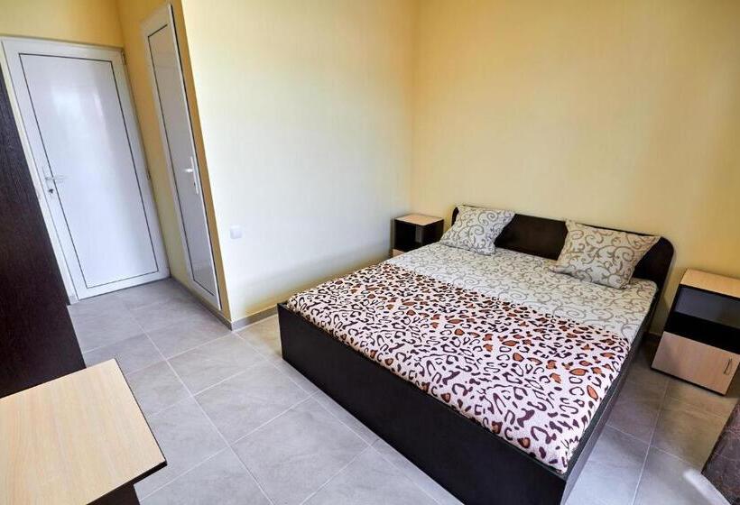 Номер Стандарт с Балконом, база отдыха горный орел