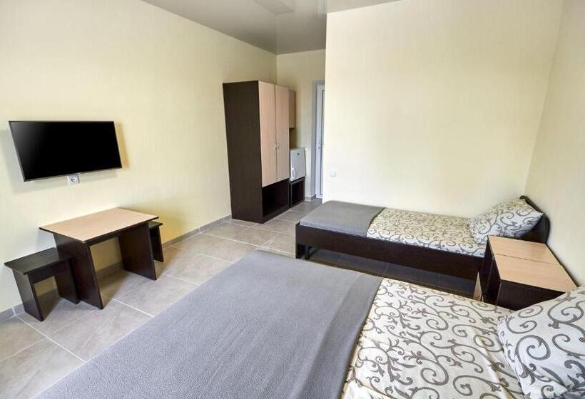 Трехместный Номер Стандарт с Балконом, база отдыха горный орел