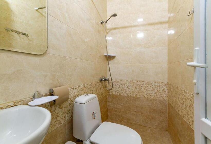 Семейный Номер, база отдыха горный орел