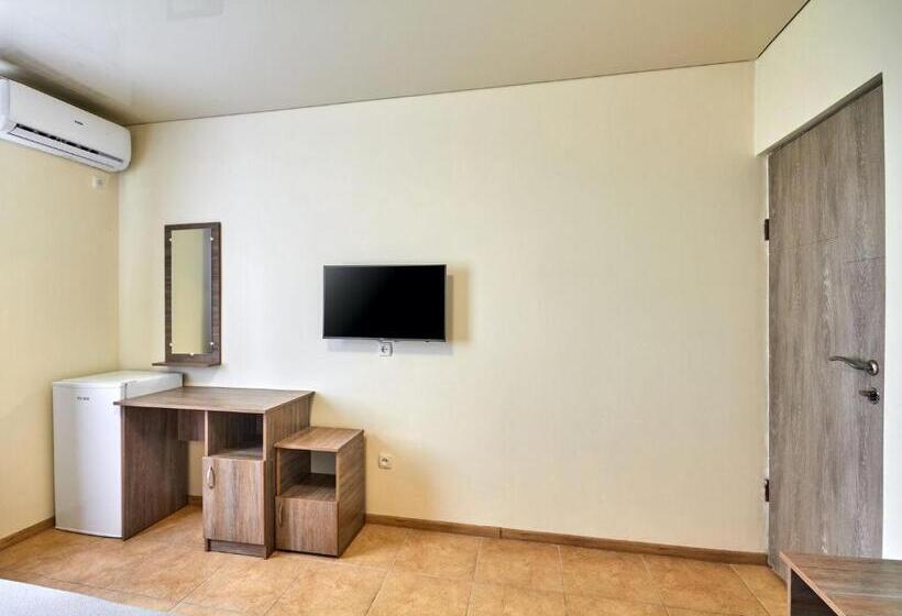 Семейный Номер, база отдыха горный орел