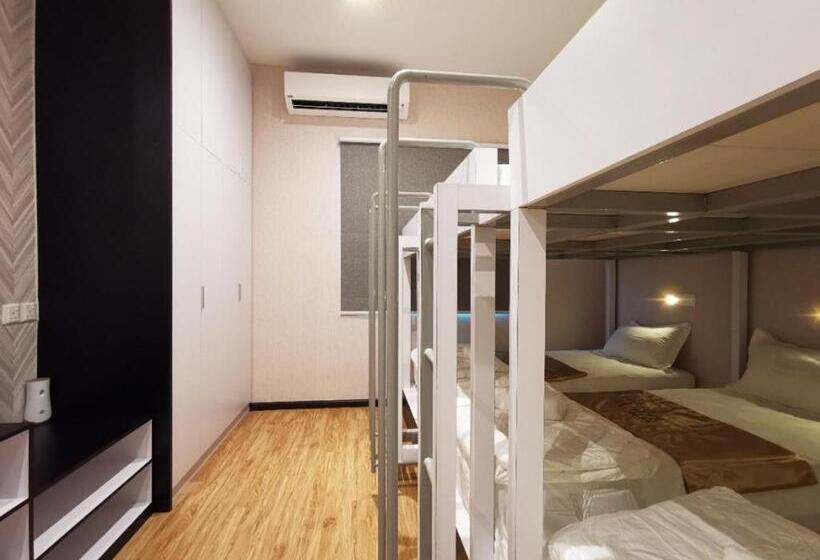 جناح تنفيذي مع بلكونة, Villa Chee