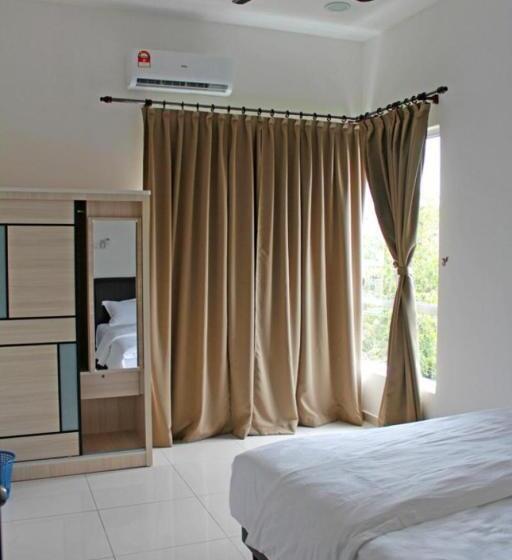 غرفة قياسية مطلّة علي البحر, Villa Chee