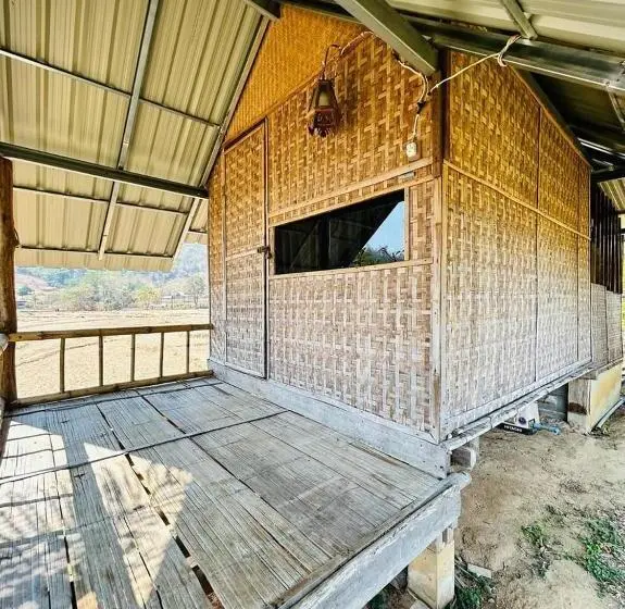 Standard-huone Puutarhanäkymä, Poopha Home Stay