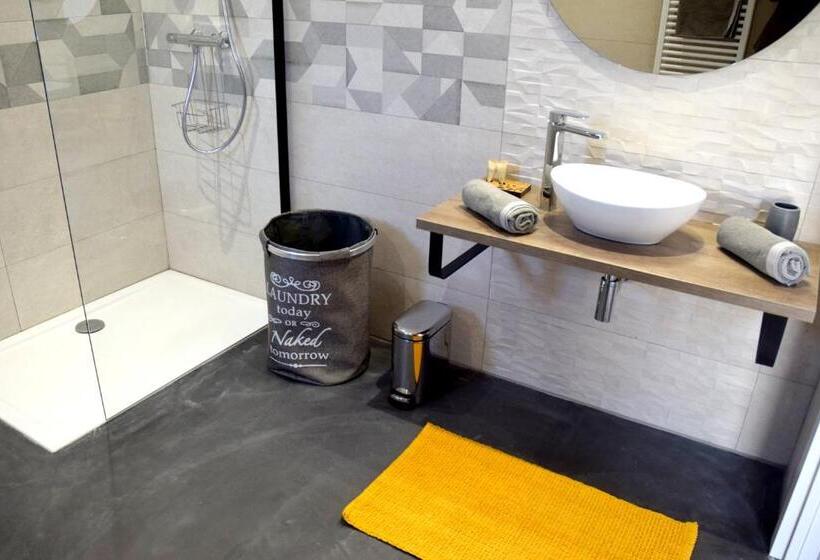 Номер Стандарт, Suite Indépendante 2 Pers , Sdb Privée, Avec Piscine à 5 Mns De Roses