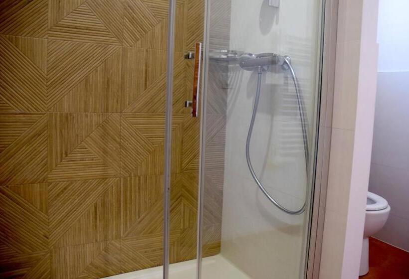 Номер Стандарт, Suite Indépendante 2 Pers , Sdb Privée, Avec Piscine à 5 Mns De Roses