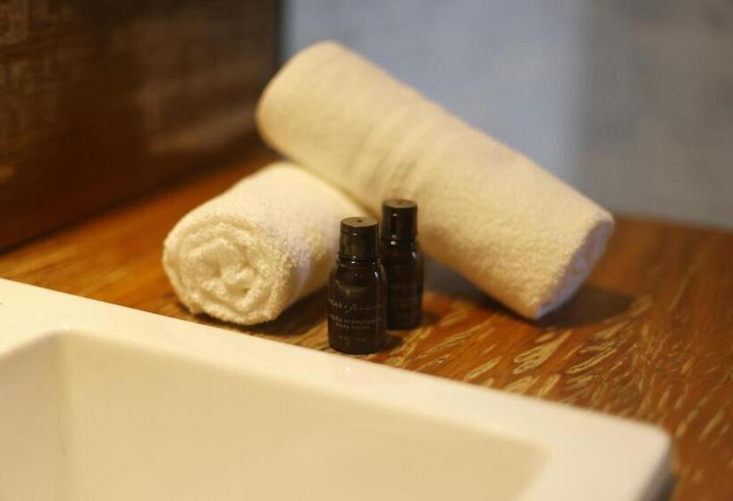 Klasik 4 kişilik Oda, Cliffside Boutique