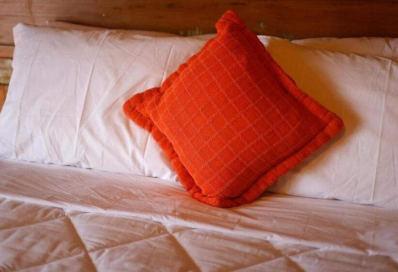 Lüks Süit, Cliffside Boutique