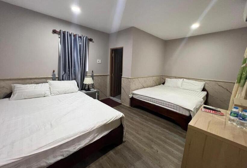 اتاق لوکس خانوادگی, Côn đảo Xanh