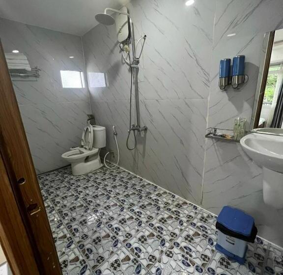 اتاق لوکس با بالکن, Côn đảo Xanh