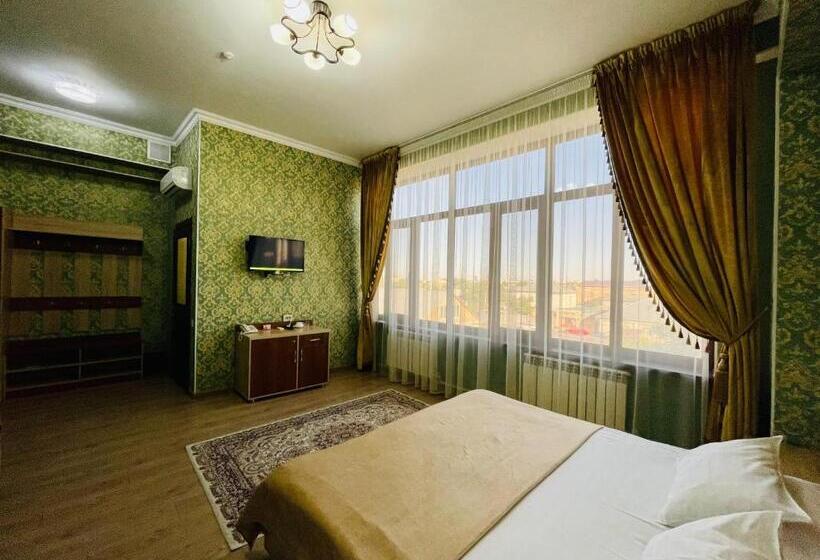 اتاق سوپریور, Dostyk