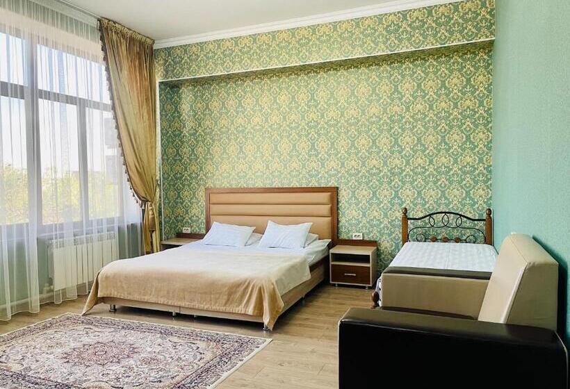 اتاق سوپریور, Dostyk